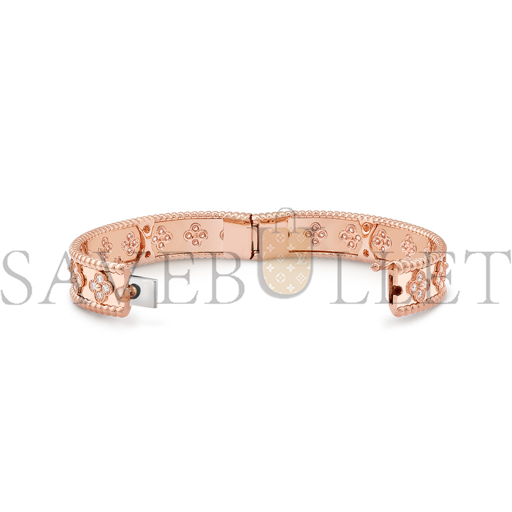 VAN CLEEF ARPELS PERLÉE CLOVERS BRACELET, SMALL MODEL - ROSE GOLD, DIAMOND  VCARN9ER00